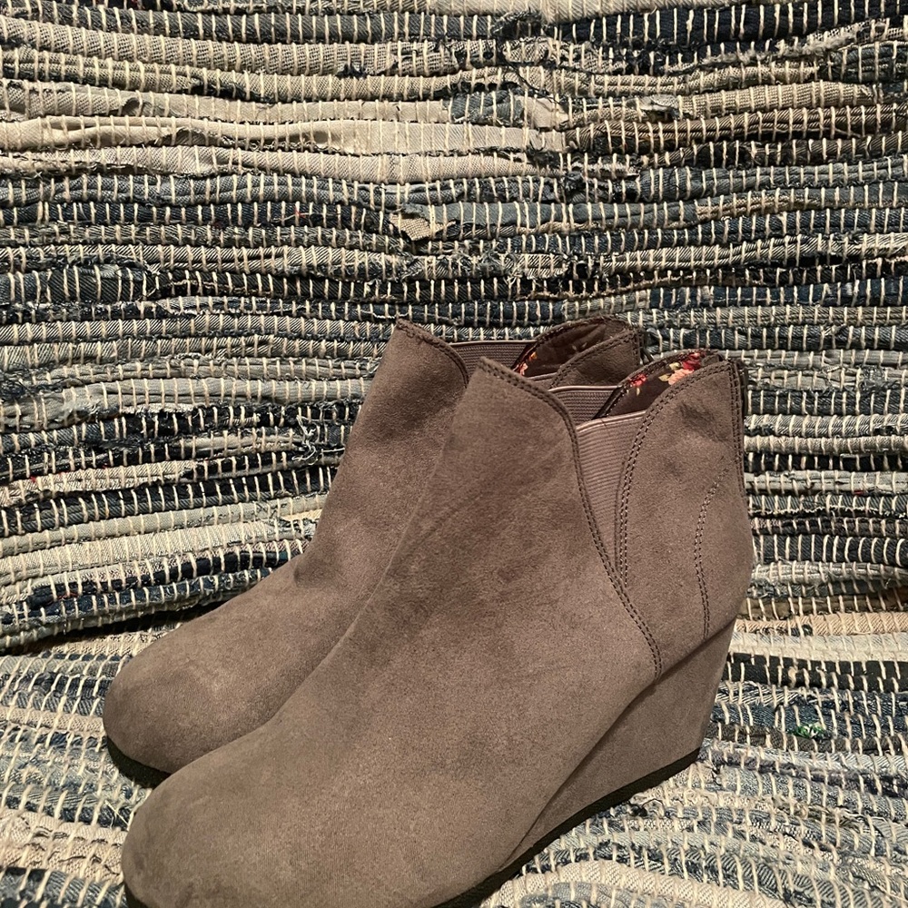 Maurices Gray Ankle Booties Suede Slip-On